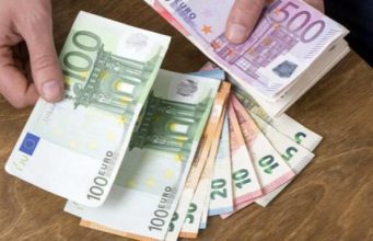 Kıbrıslıtürkler Türkiye eli ile fakirleştirilirken Rumlar zenginleşiyor: Güneyde ortalama aylık maaş 2 bin 363 Euro