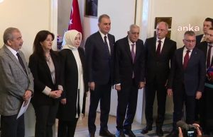 DEM Parti heyeti, AKP ile bir araya geldi