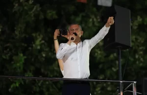 Özgür Özel AKP’li vekillere seslendi: ‘Onurunuzla istifa edin!’