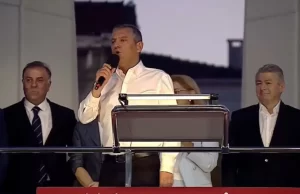CHP’nin bu haftaki adresi Bakırköy! “Millet İradesine Sahip Çıkıyor” mitingine İstanbullular akın etti