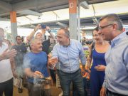 Erhürman, Lefkoşa Açık Pazarı’nı ziyaret etti: Cumhurbaşkanlığı vizyonunu aktardı!