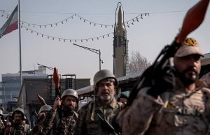 ABD donanması yaklaşıyor… İran ‘büyük savaşa’ hazırlanıyor!