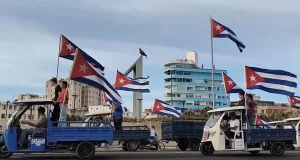 ABD’nin kuşatma altında tuttuğu Küba’ya insani yardım: Gemi Havana’ya ulaştı