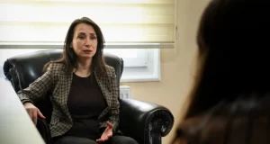 DEM Parti Eş Genel Başkanı Tülay Hatimoğulları: İşçi, emekçi ve yoksulları Türk-Kürt şeklinde bölmelerine asla izin vermemeliyiz