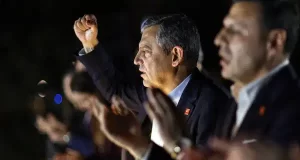 CHP’den Ataşehir’de miting! Özgür Özel’den sert çıkış: ’23 yıllık iktidarın sonunda…’