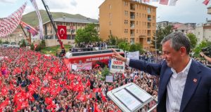 İBB operasyonu tutmadı, hedefte Özgür Özel ve CHP mi var?