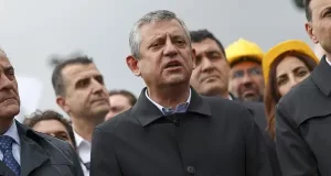 Özgür Özel 1 Mayıs’ta Kadıköy’den seslendi: ‘Emekçilerin muhalefette oldukları son 1 Mayıs olsun’