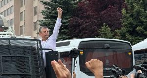 Yurttaşlara seslenen CHP Genel Başkanı Özel: ‘CHP’yi üçüncü sefer açmak için ben var gücümle çalışacağım’