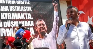 Özgür Özel’den Tokat’ta ‘taşıma seçmen’ iddiası: AKP, seçim öncesi 550 kişinin kayıtlarını bu beldeye aldırdı