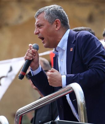 Özgür Özel’den Nevşehir’de Akın Gürlek’e sert tepki: ‘Bu memlekete ne yüzle geldin, demokrasi düşmanı!’